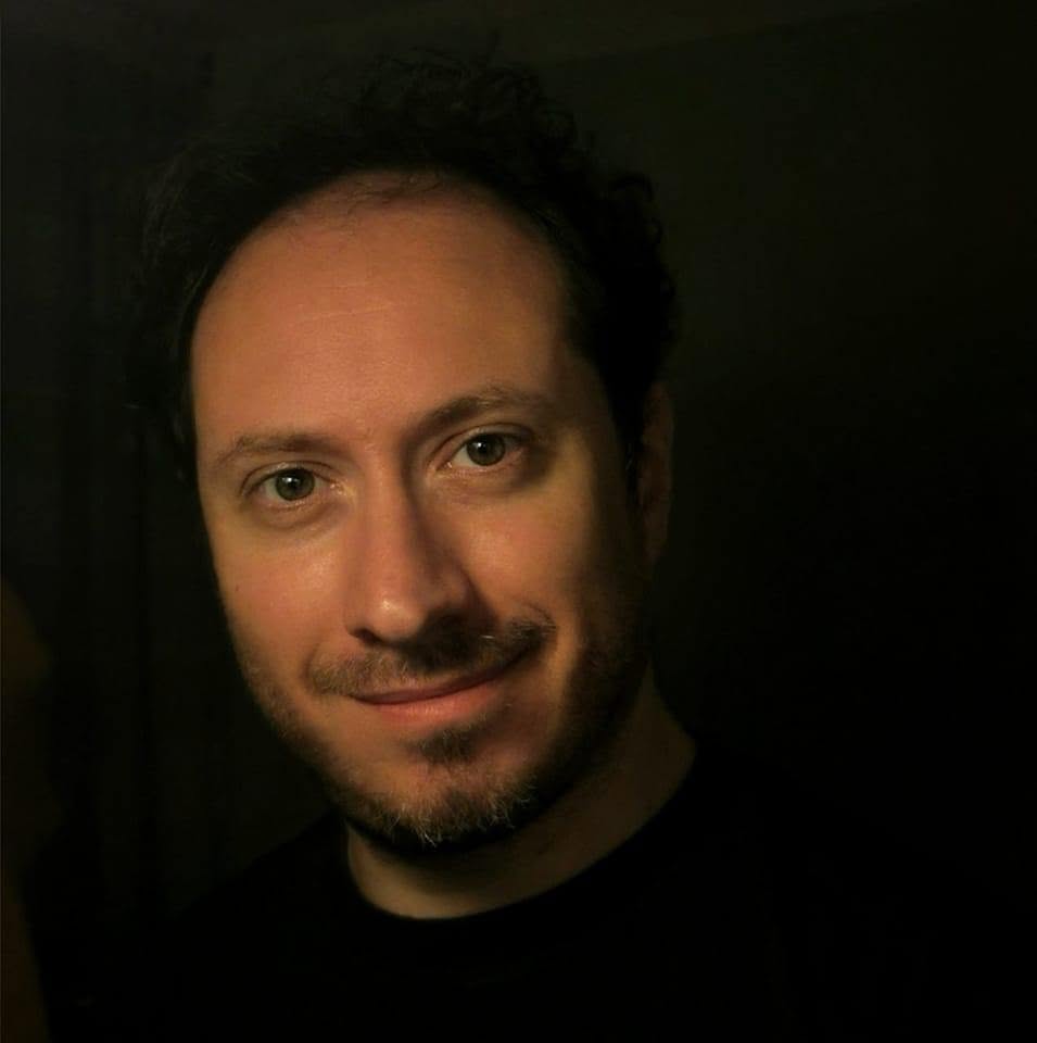 Alessandro, Ingeniero de Hardware en AM Domus